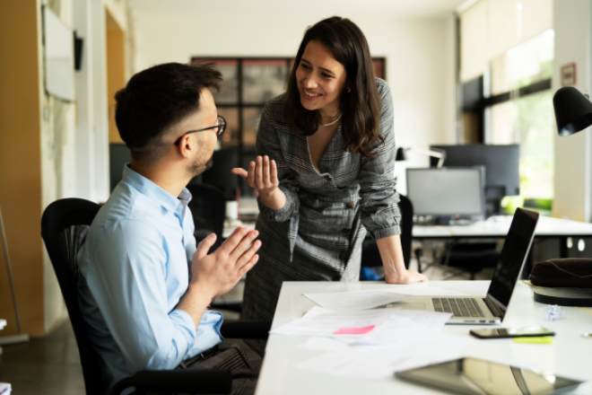 Adoptez une bonne position au bureau